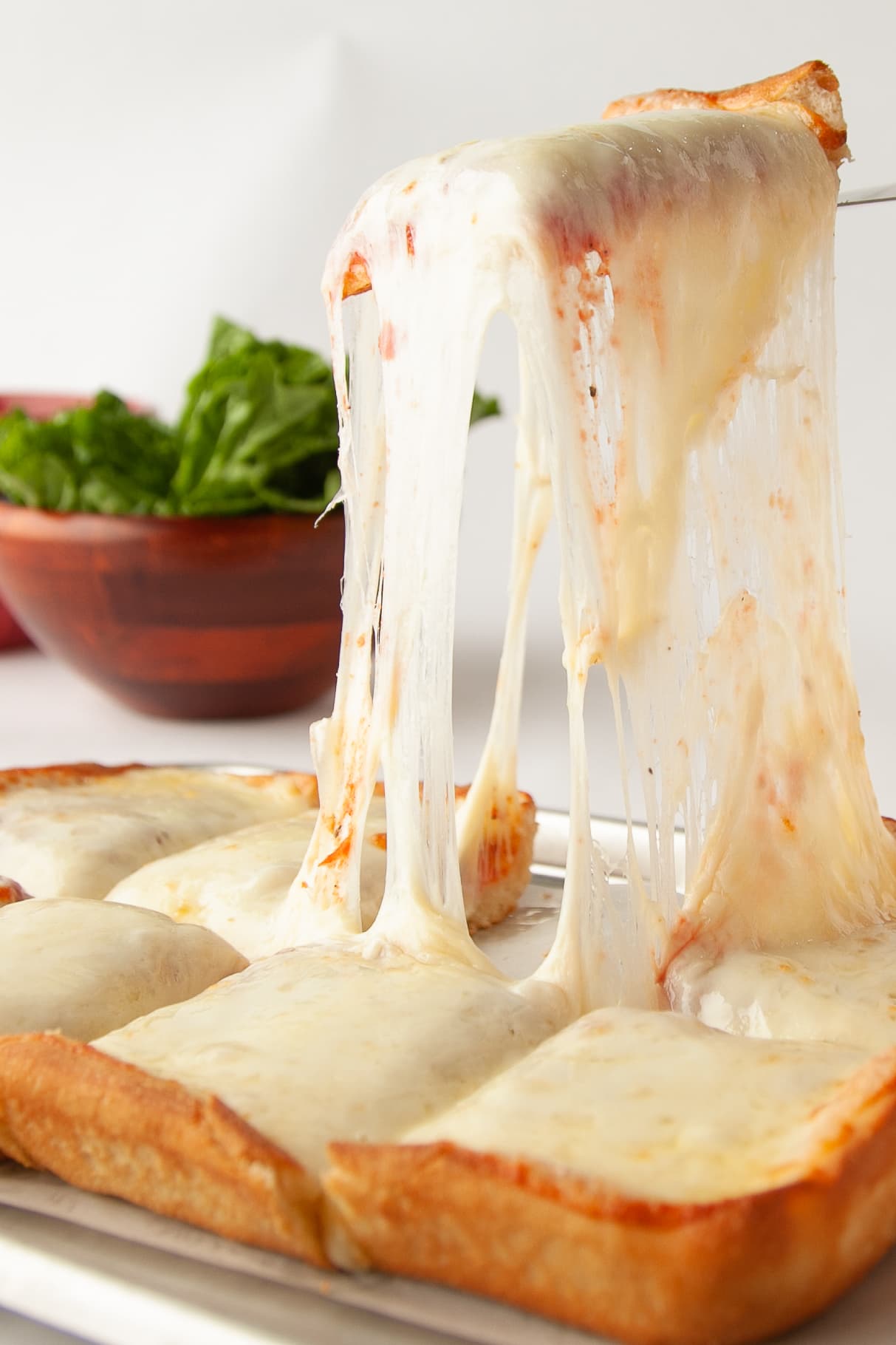 Pizza Oven cheese pull